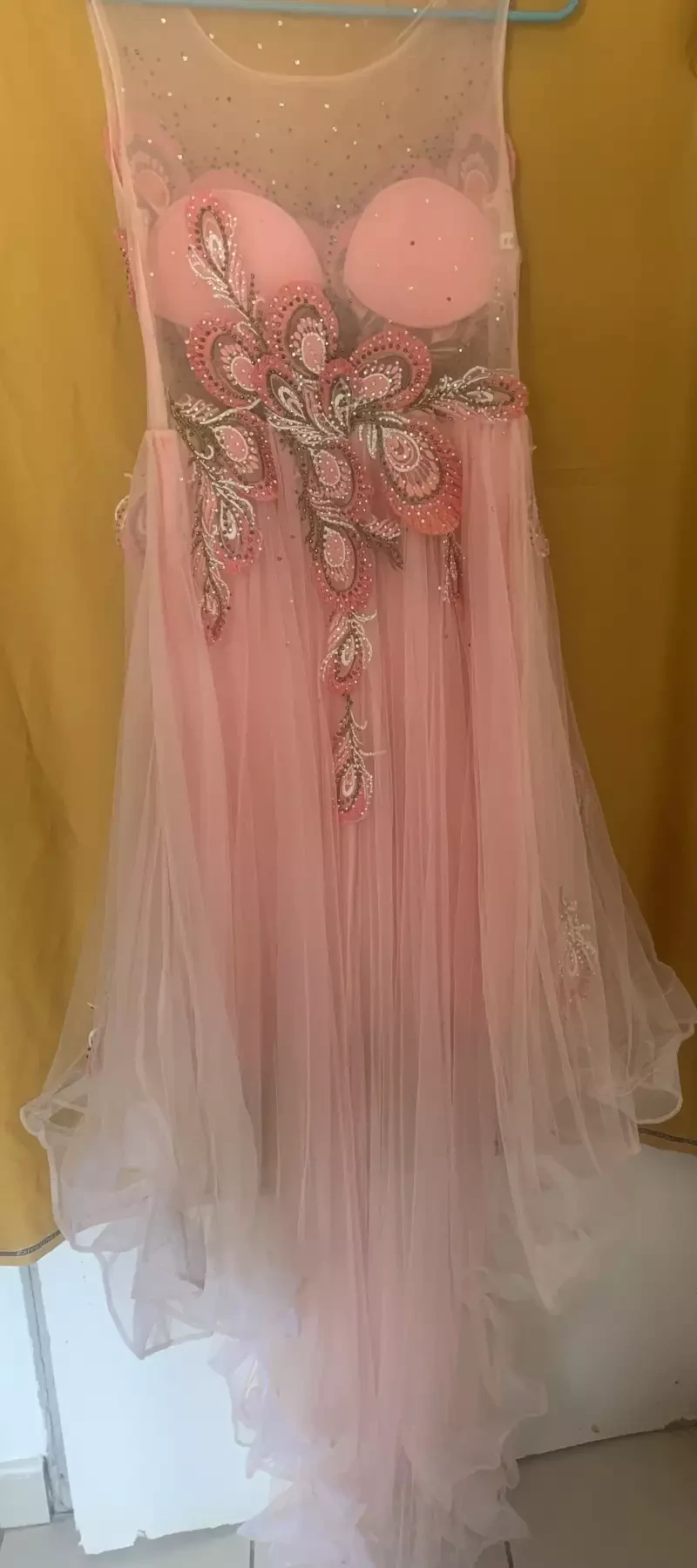 Redress Robe de cérémonie rose poudré à sequin- élégante et chic