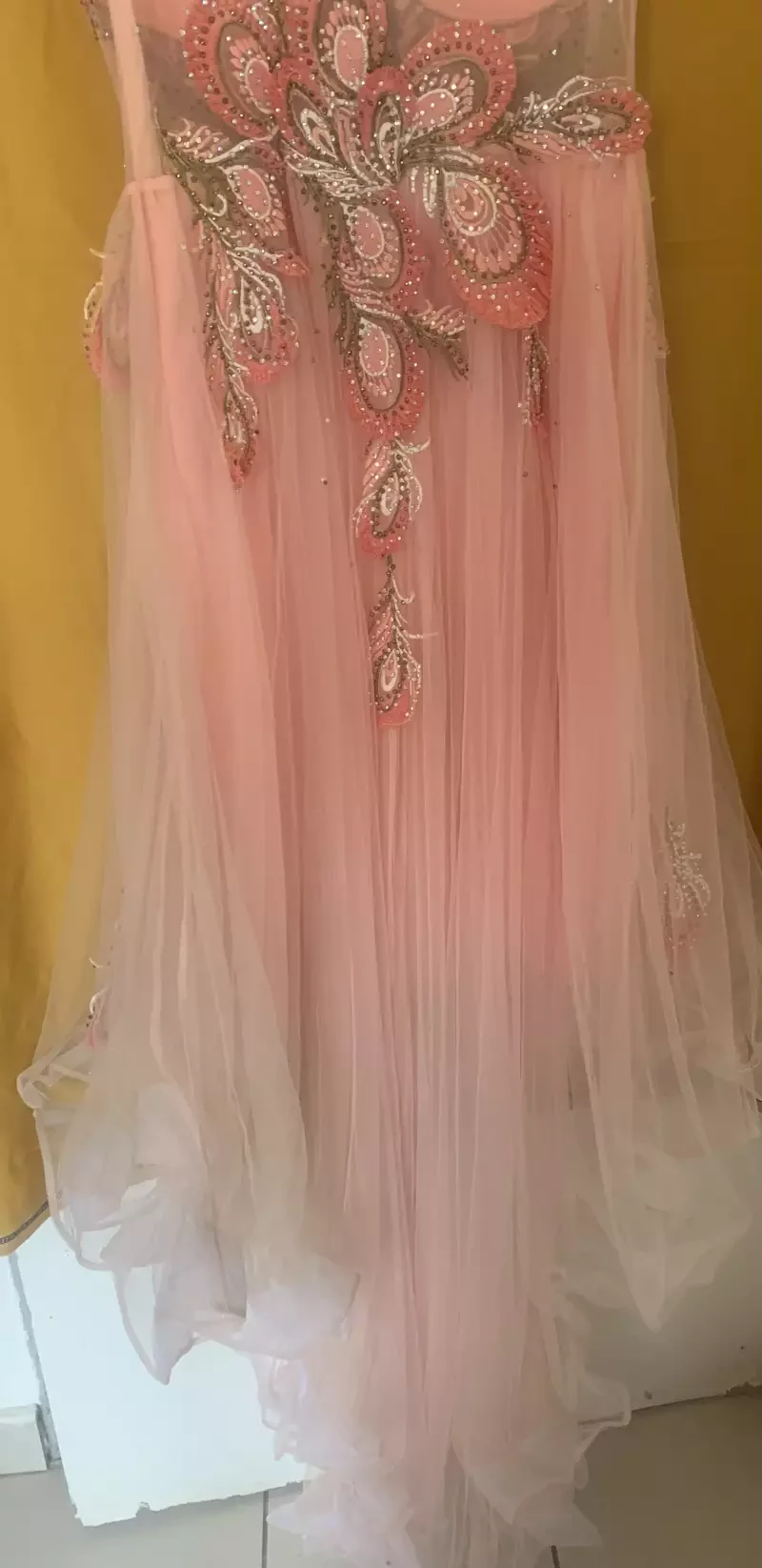 Redress Robe de cérémonie rose poudré à sequin- élégante et chic